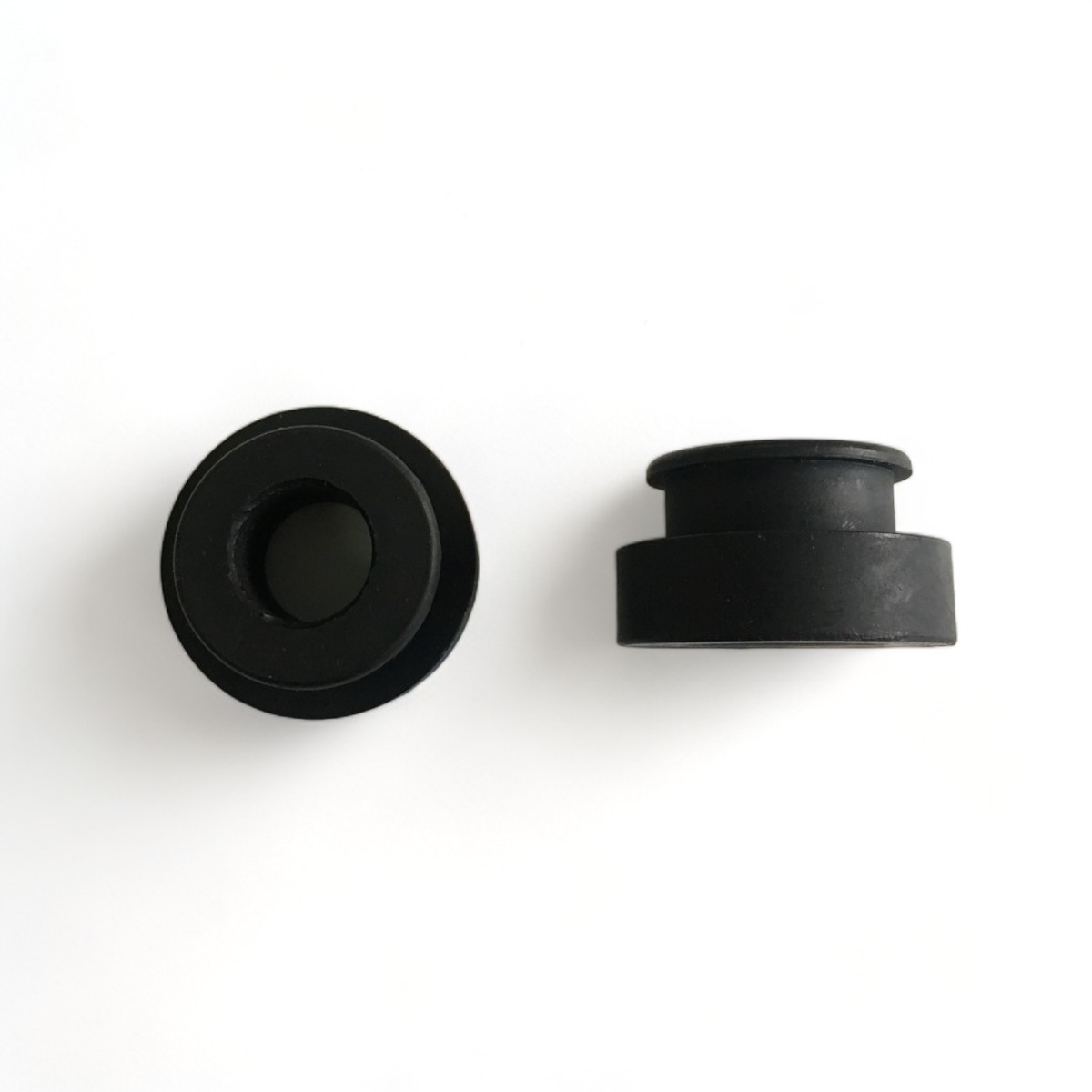 24510031.jpg Goma Soporte Radiador N300 12/ - Imagen 1