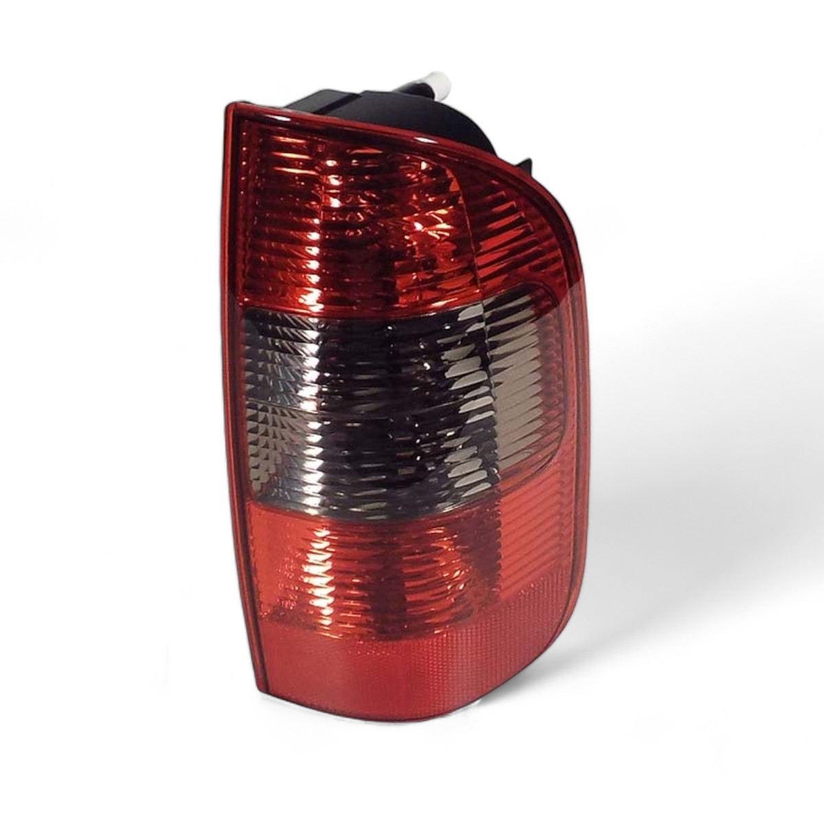 93294676.jpg Faro Trasero Derecho S10 01/ Fumé - Imagen 1