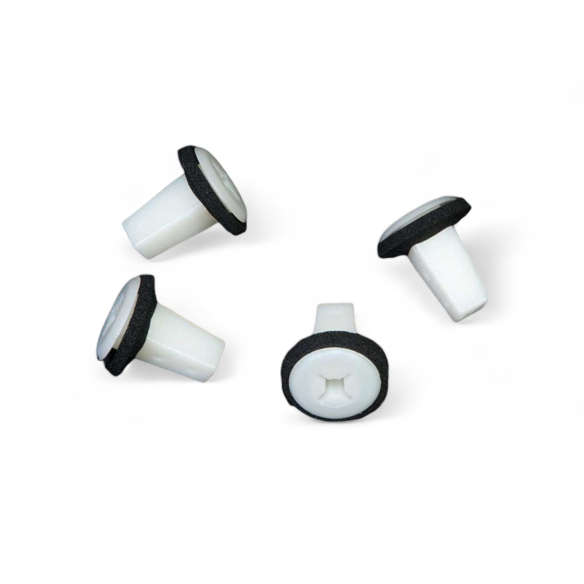 94515242.jpg Tuerca Paragolpe Trasero Spark 08/ - Imagen 1